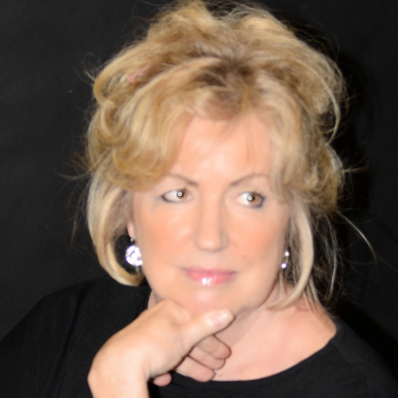 Meet your Posher, Michele - Picture 1 of 1